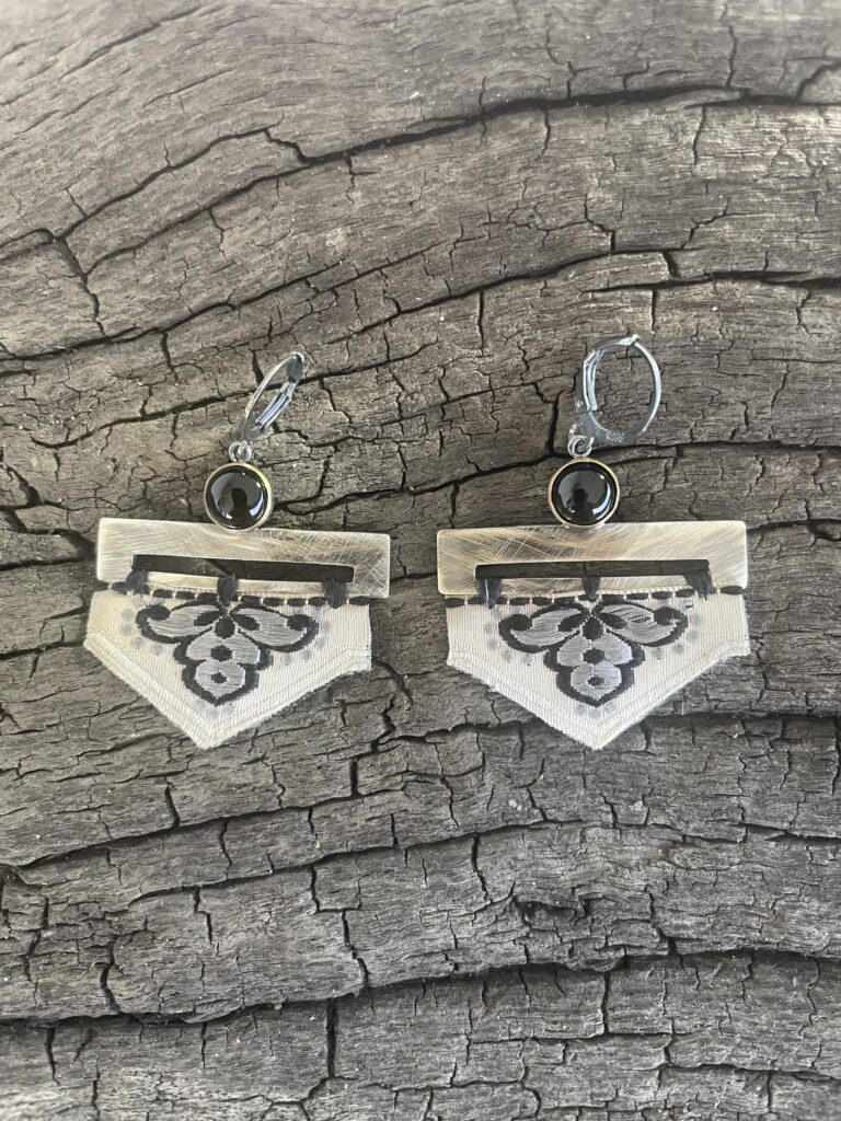 Diana_Dello_Jewelry_akantuse ööliblikad, uuestisünd