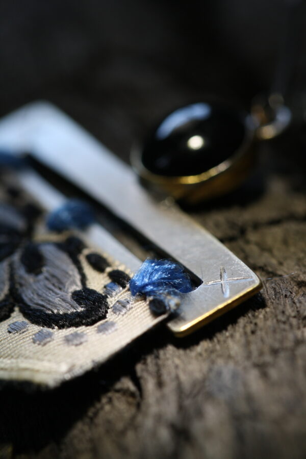 akantuse kuuliblikad, uuestisünd III Diana Dello Jewelry