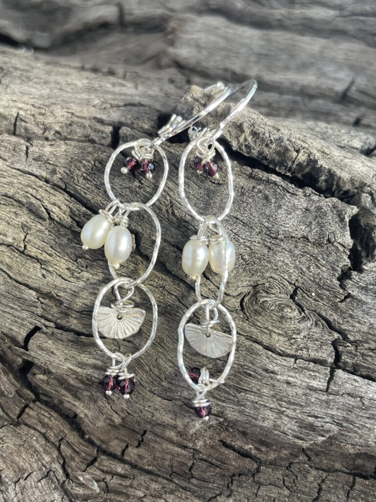 kaugel, vaikus, kanarbikumets_ Diana Dello Jewelry
