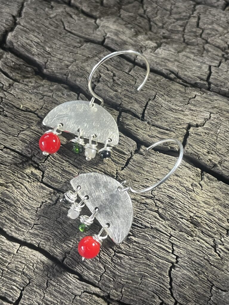 laste-elud-klaasparlimang-II_Diana_Dello_Jewelry
